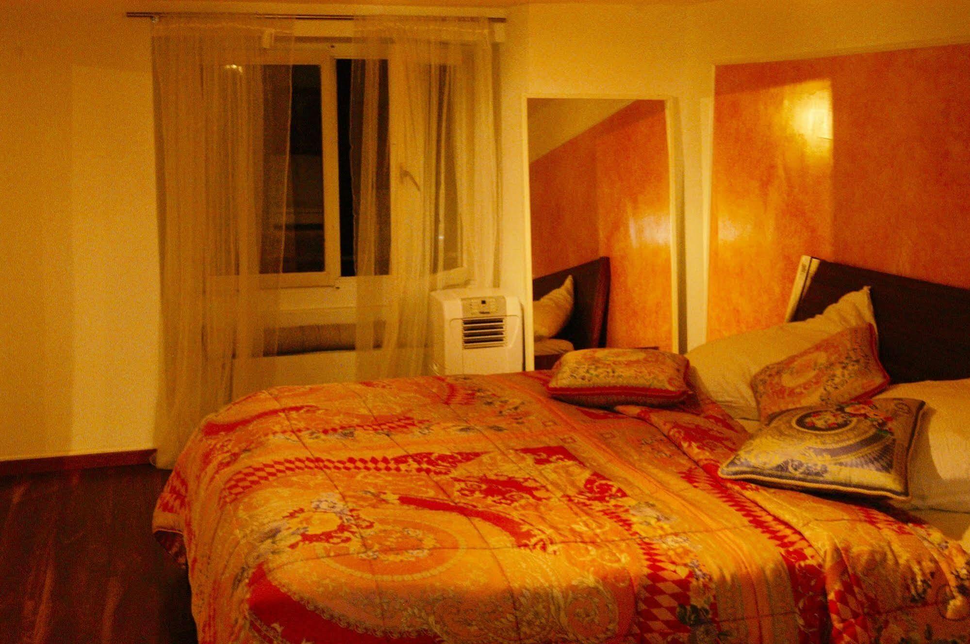 Linda'S Backpacker Zuerich City Zurique Exterior foto